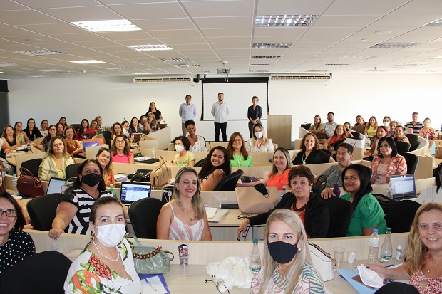 Os coordenadores de Inspeção Escolar das 47 SREs do estado participaram do encontro em Belo Horizonte, que teve a participação da secretária Julia Sant'Anna. Foto: Émile Patrício (SEE/MG)